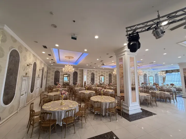 Pırlanta Salon iç mekan görünümü