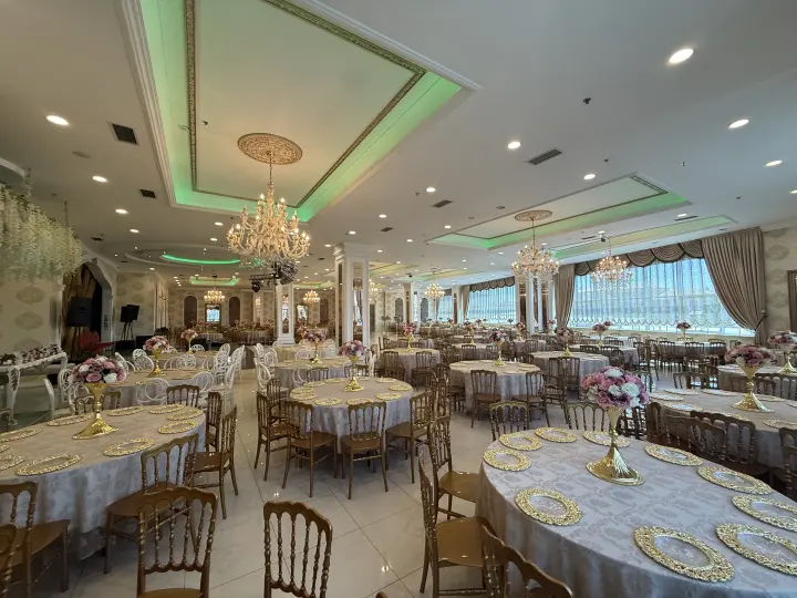 Pırlanta Salon iç mekan görünümü