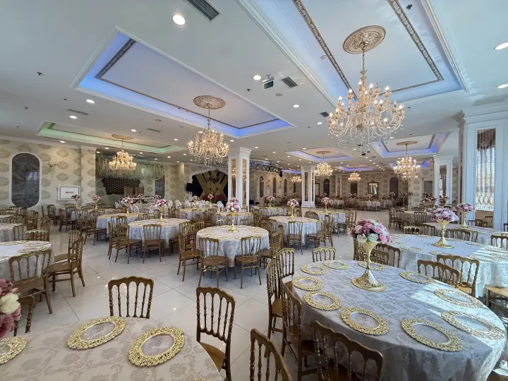 Pırlanta Salon iç mekan görünümü