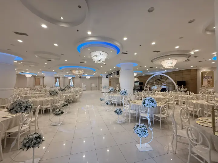 Zümrüt Salon iç mekan görünümü