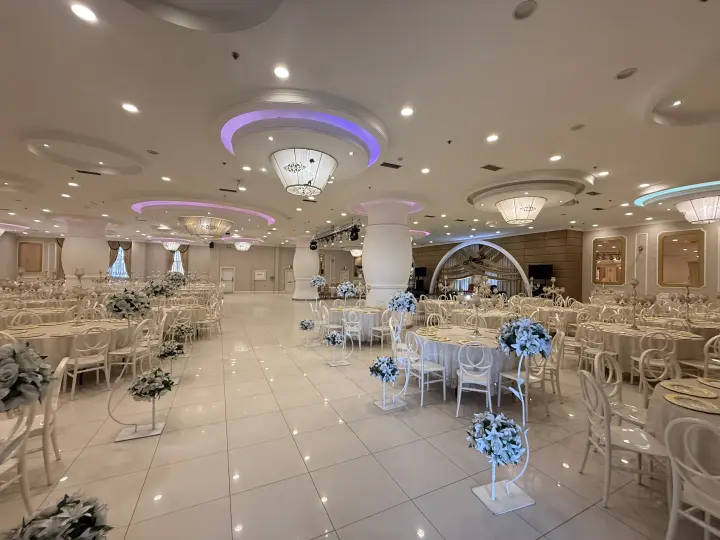 Zümrüt Salon iç mekan görünümü