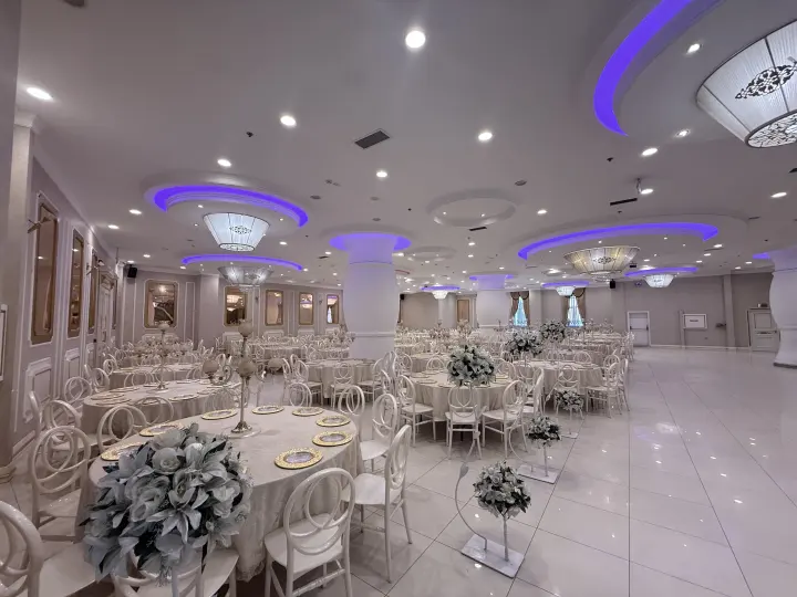 Zümrüt Salon iç mekan görünümü