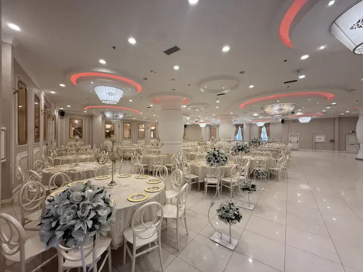 Zümrüt Salon iç mekan görünümü