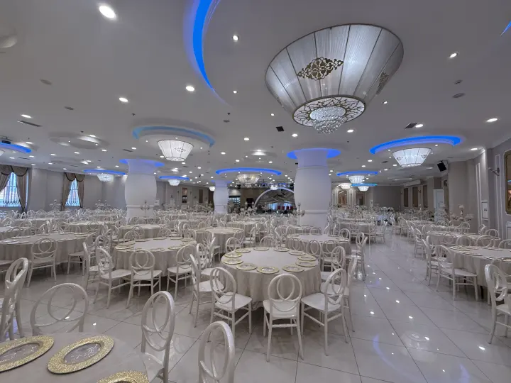 Zümrüt Salon iç mekan görünümü