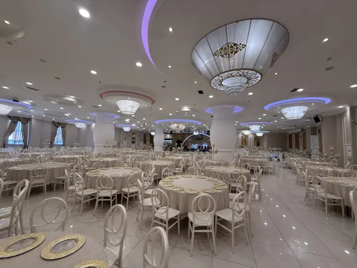 Zümrüt Salon iç mekan görünümü