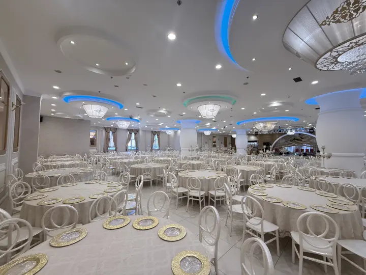Zümrüt Salon iç mekan görünümü