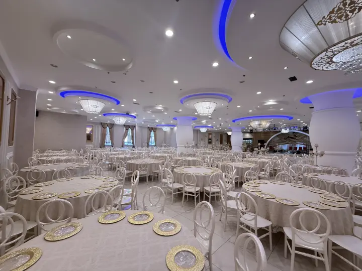 Zümrüt Salon iç mekan görünümü