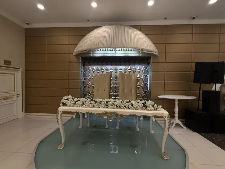 Zümrüt Salon iç mekan görünümü